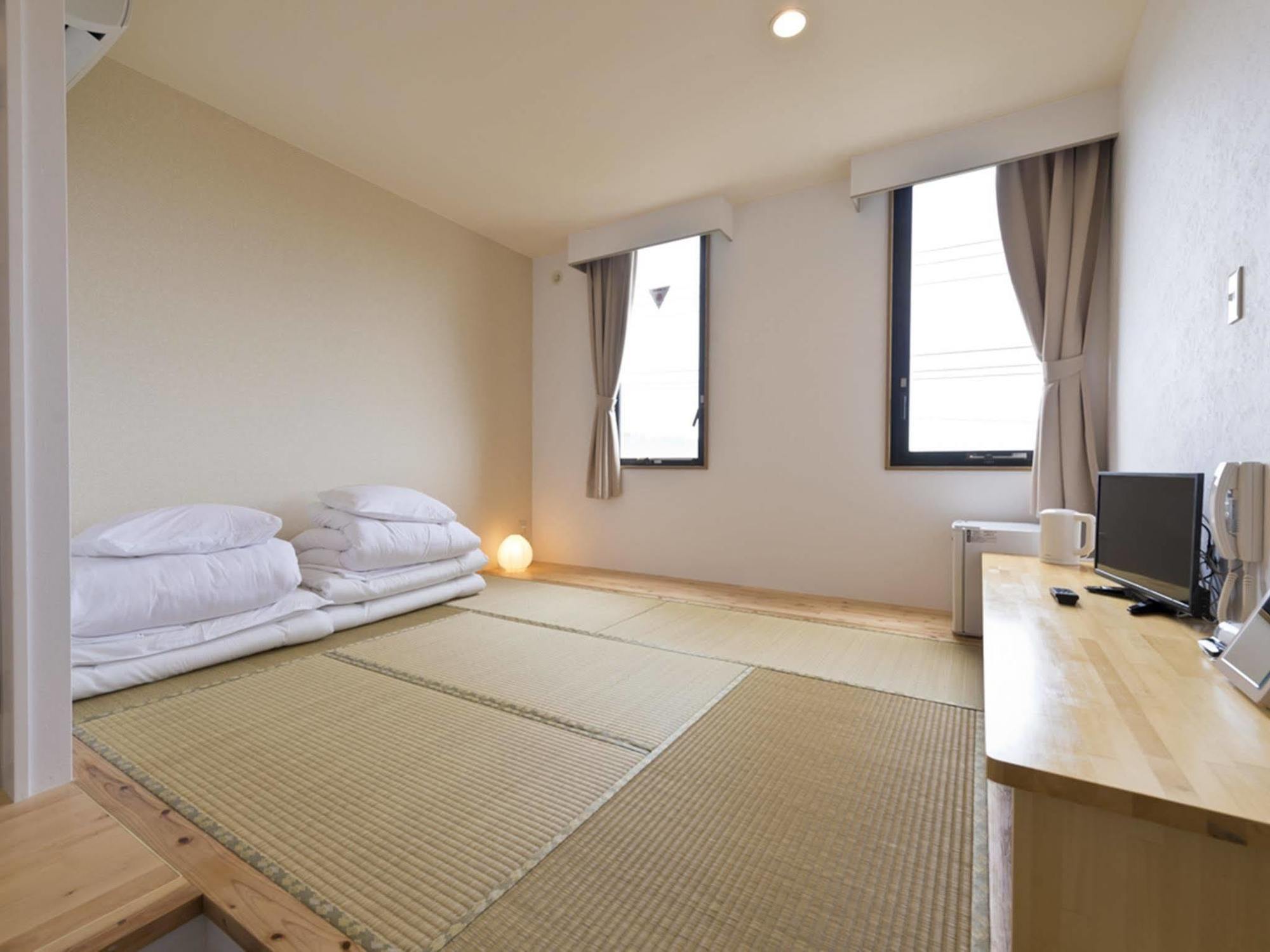 Pangoo Onna Japanese Style Hotel Экстерьер фото