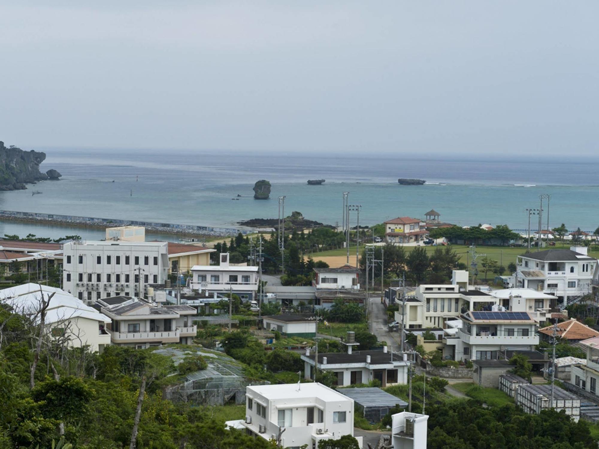 Pangoo Onna Japanese Style Hotel Экстерьер фото